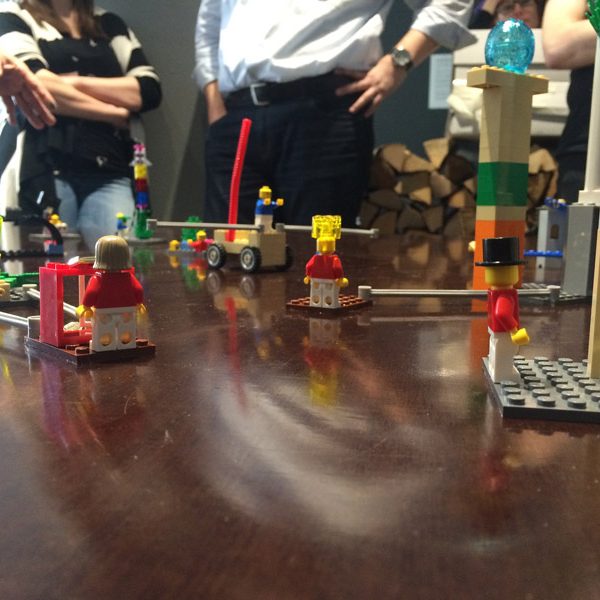 Infoabend LEGO SERIOUS PLAY In 60 Minuten bauten wir den idealen Kollegen - Relevant für jede Personalauswahl